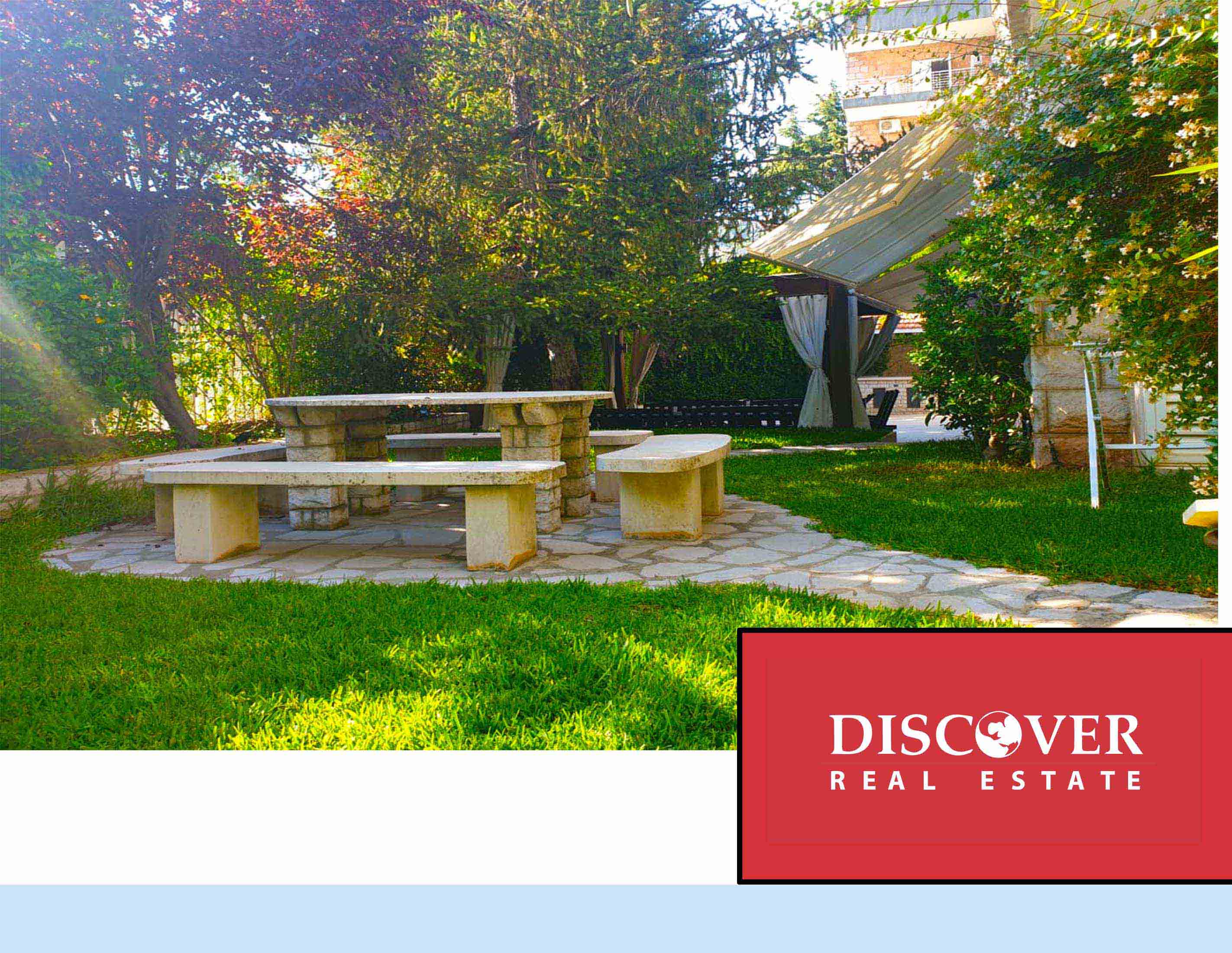 330sqm + 300sqm garden for sale in Baabdat