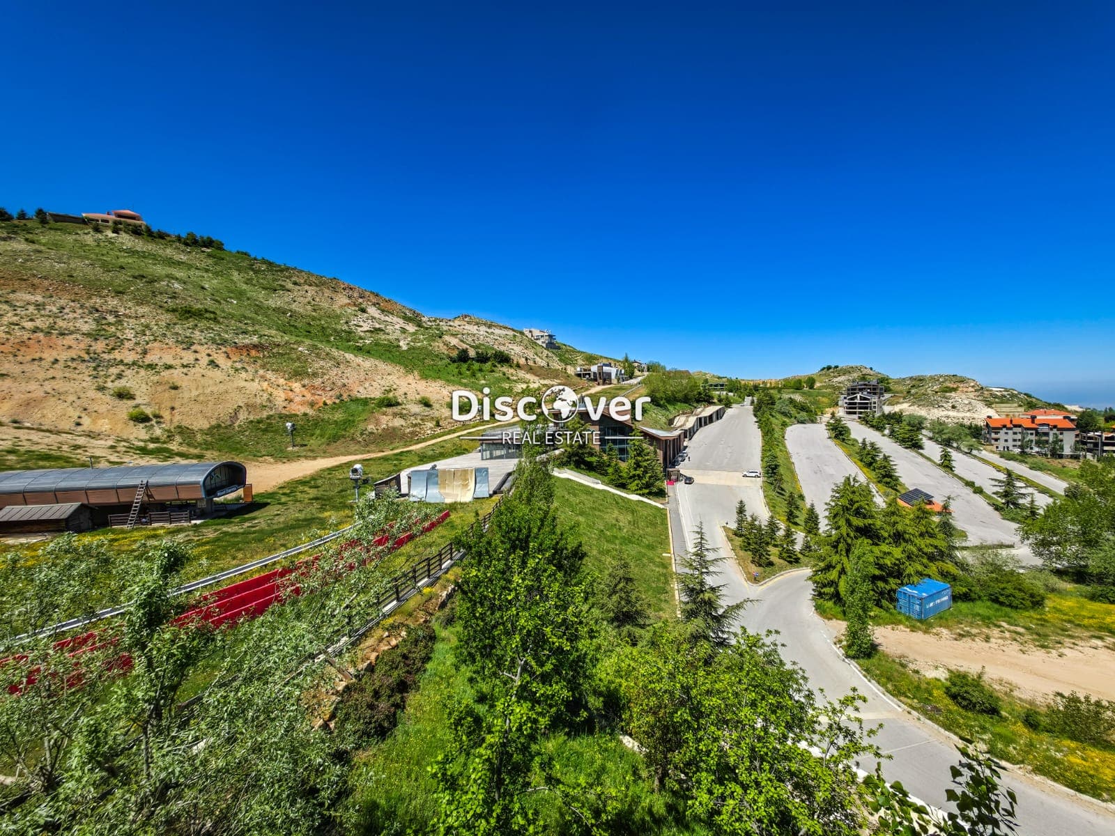 DIRECT SKI SLOPE VIEW ! chalet for sale in Zaarour club