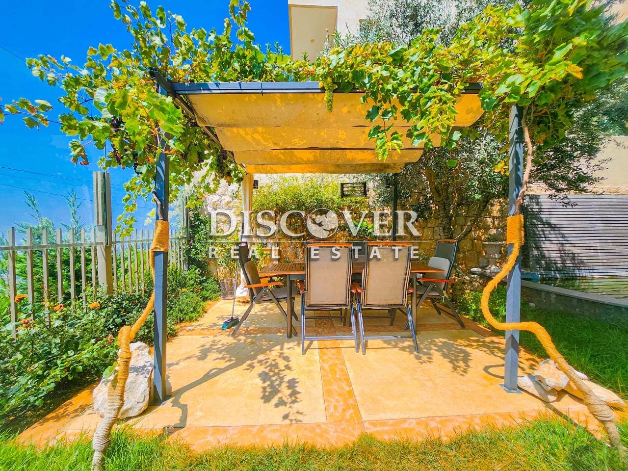 Dahr el Sawan Pearl | Stunning apartment for sale