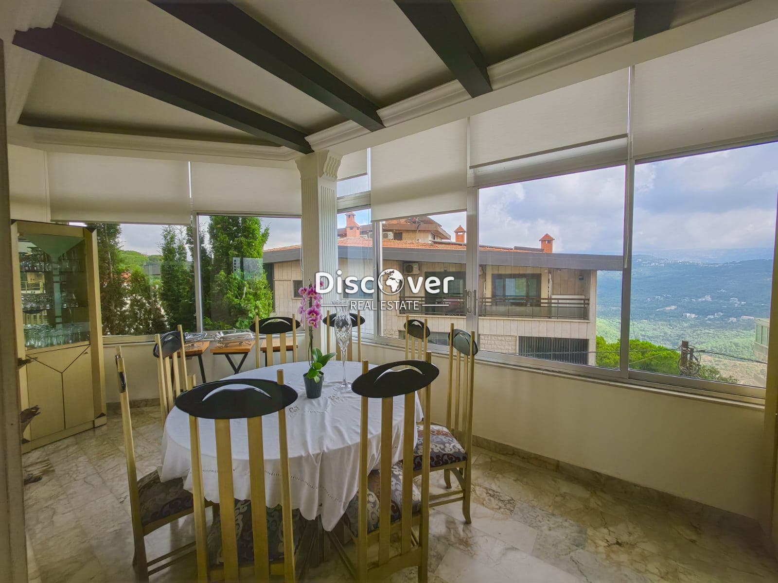 FACING HOTEL PRINTANIA !! Apartment for sale