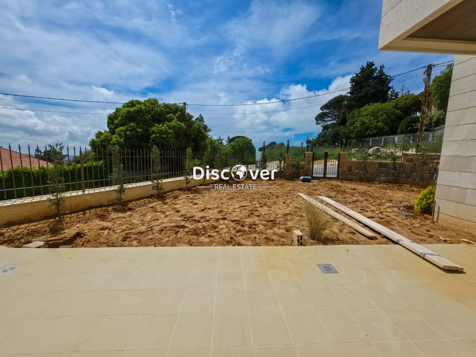 Modern Garden Apartment for sale in Baabdat